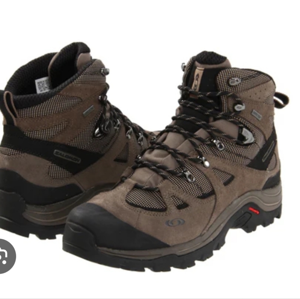 Salomon Discovery GTX Women's Hiking Boots size 7.5 (fits more 8)